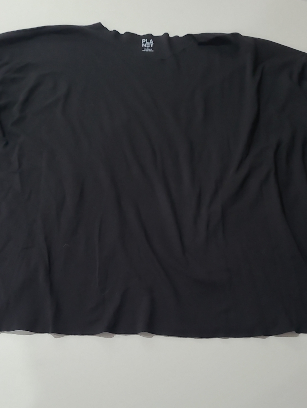 PLA NET Women’s Black Short Sleeve Tee